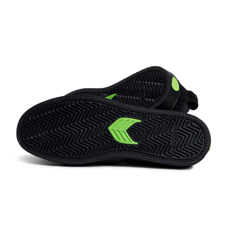 Cariuma-SLIP ON Skate PRO All Black Suede and Canvas Ivory Logo  - 9,5/42